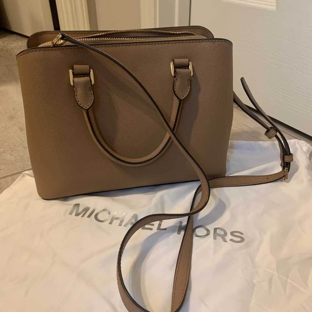 Michael Kors Medium Crossbody Bag Tan Leather - Picture 8 of 8